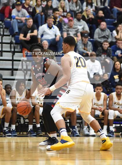 Thumbnail 2 in Eastmoor Academy vs. Springfield photogallery.