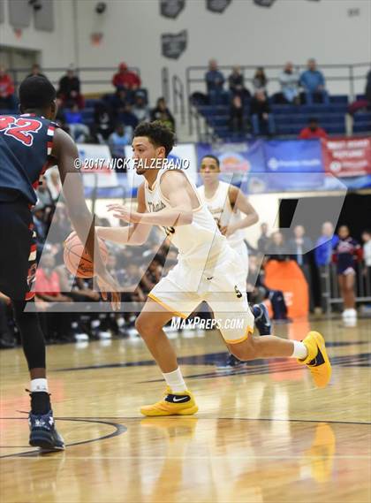 Thumbnail 2 in Eastmoor Academy vs. Springfield photogallery.