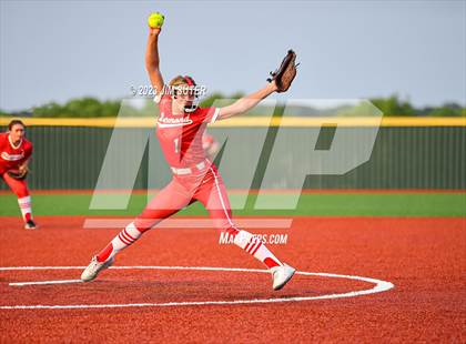 Thumbnail 1 in Granger vs Bremond (UIL 2A Reg IV Quarterfinal) photogallery.