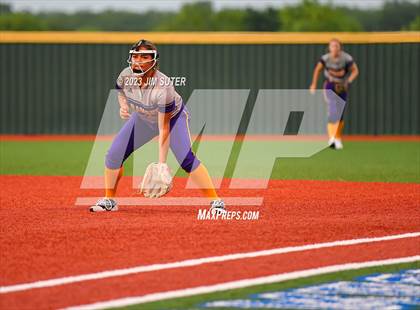 Thumbnail 2 in Granger vs Bremond (UIL 2A Reg IV Quarterfinal) photogallery.