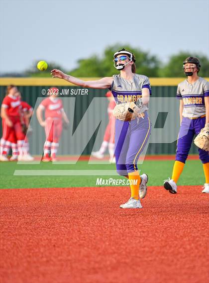 Thumbnail 3 in Granger vs Bremond (UIL 2A Reg IV Quarterfinal) photogallery.