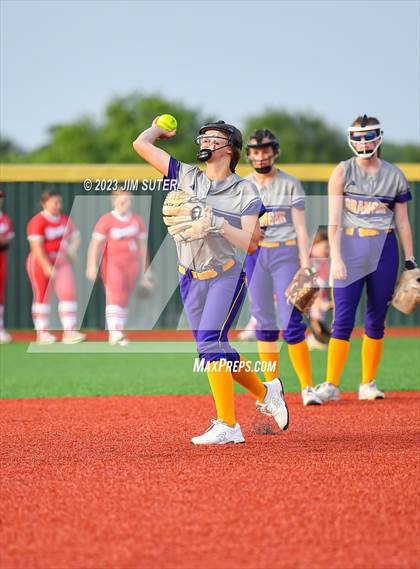 Thumbnail 1 in Granger vs Bremond (UIL 2A Reg IV Quarterfinal) photogallery.
