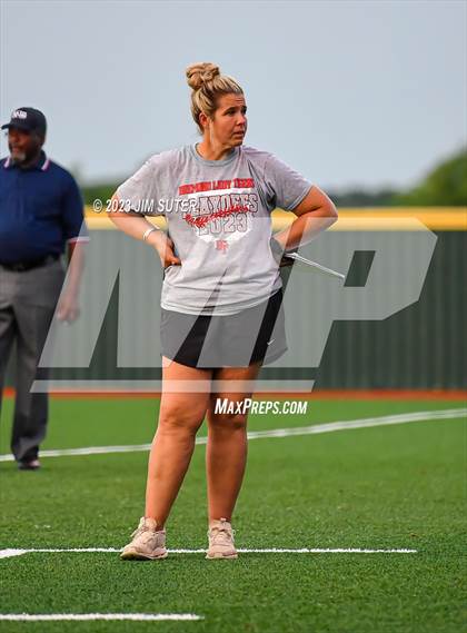 Thumbnail 1 in Granger vs Bremond (UIL 2A Reg IV Quarterfinal) photogallery.