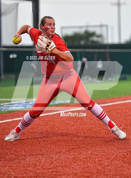 Thumbnail 1 in Granger vs Bremond (UIL 2A Reg IV Quarterfinal) photogallery.