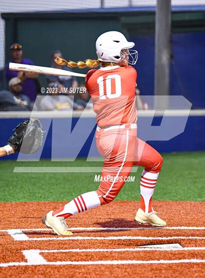 Thumbnail 2 in Granger vs Bremond (UIL 2A Reg IV Quarterfinal) photogallery.