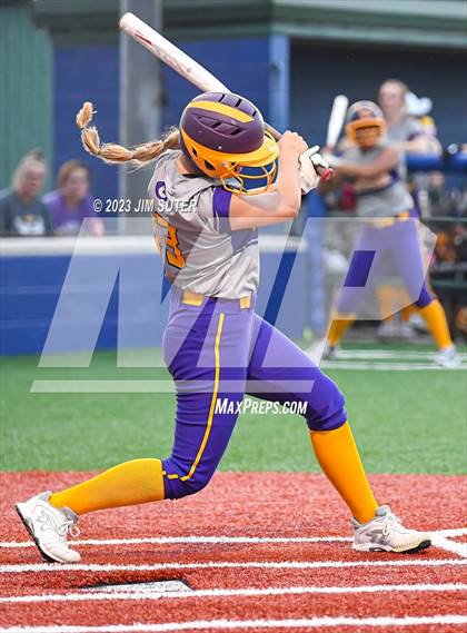 Thumbnail 1 in Granger vs Bremond (UIL 2A Reg IV Quarterfinal) photogallery.