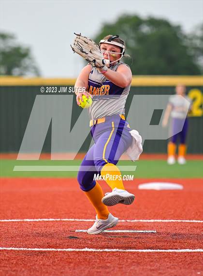 Thumbnail 1 in Granger vs Bremond (UIL 2A Reg IV Quarterfinal) photogallery.