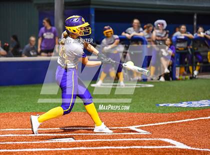 Thumbnail 1 in Granger vs Bremond (UIL 2A Reg IV Quarterfinal) photogallery.