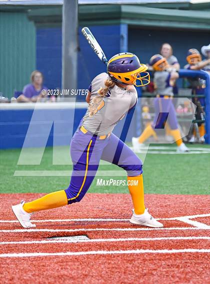 Thumbnail 2 in Granger vs Bremond (UIL 2A Reg IV Quarterfinal) photogallery.