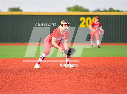Thumbnail 2 in Granger vs Bremond (UIL 2A Reg IV Quarterfinal) photogallery.