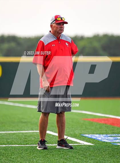 Thumbnail 2 in Granger vs Bremond (UIL 2A Reg IV Quarterfinal) photogallery.