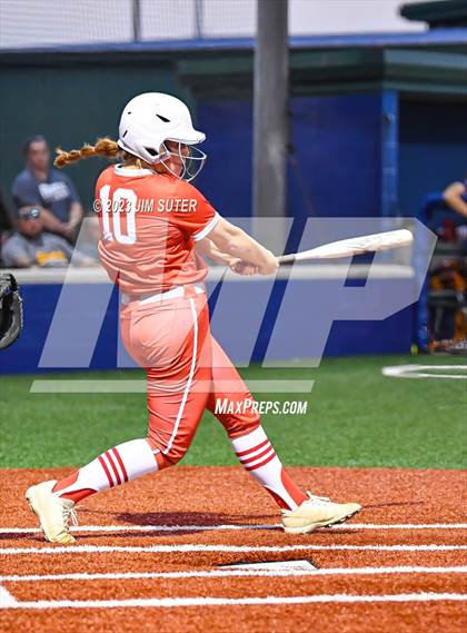 Thumbnail 1 in Granger vs Bremond (UIL 2A Reg IV Quarterfinal) photogallery.