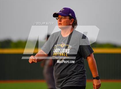 Thumbnail 1 in Granger vs Bremond (UIL 2A Reg IV Quarterfinal) photogallery.