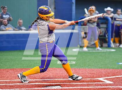 Thumbnail 1 in Granger vs Bremond (UIL 2A Reg IV Quarterfinal) photogallery.