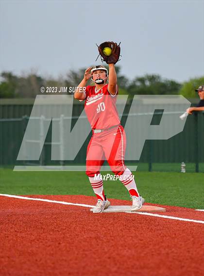Thumbnail 1 in Granger vs Bremond (UIL 2A Reg IV Quarterfinal) photogallery.