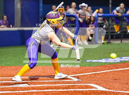 Thumbnail 2 in Granger vs Bremond (UIL 2A Reg IV Quarterfinal) photogallery.