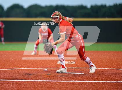 Thumbnail 2 in Granger vs Bremond (UIL 2A Reg IV Quarterfinal) photogallery.