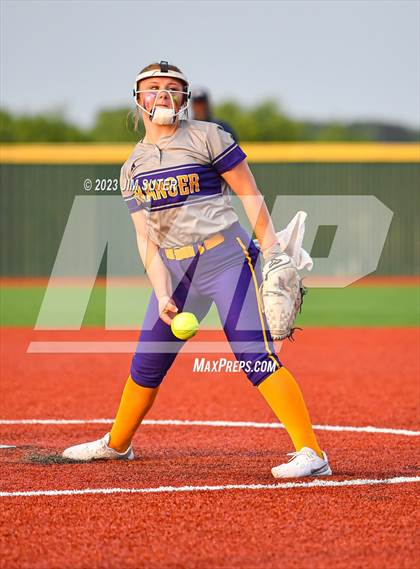 Thumbnail 3 in Granger vs Bremond (UIL 2A Reg IV Quarterfinal) photogallery.