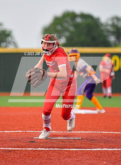 Thumbnail 2 in Granger vs Bremond (UIL 2A Reg IV Quarterfinal) photogallery.