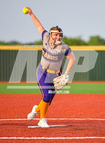 Thumbnail 2 in Granger vs Bremond (UIL 2A Reg IV Quarterfinal) photogallery.