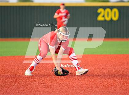 Thumbnail 1 in Granger vs Bremond (UIL 2A Reg IV Quarterfinal) photogallery.