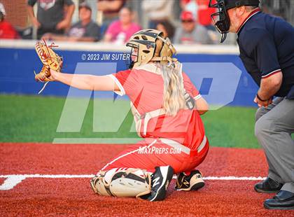 Thumbnail 1 in Granger vs Bremond (UIL 2A Reg IV Quarterfinal) photogallery.