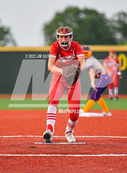 Thumbnail 2 in Granger vs Bremond (UIL 2A Reg IV Quarterfinal) photogallery.