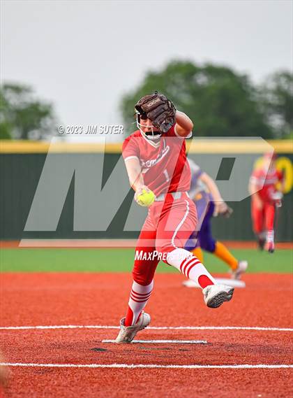 Thumbnail 3 in Granger vs Bremond (UIL 2A Reg IV Quarterfinal) photogallery.