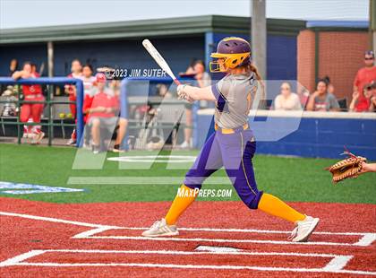 Thumbnail 1 in Granger vs Bremond (UIL 2A Reg IV Quarterfinal) photogallery.