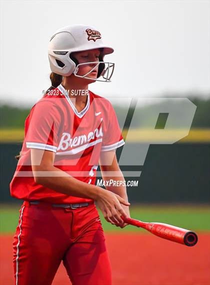 Thumbnail 1 in Granger vs Bremond (UIL 2A Reg IV Quarterfinal) photogallery.