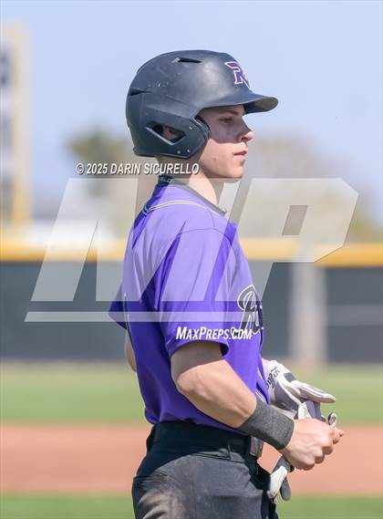 Thumbnail 2 in Santa Barbara vs. Ridgeview (Coach Bob Invitational) photogallery.