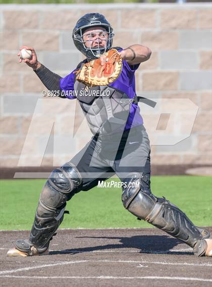 Thumbnail 1 in Santa Barbara vs. Ridgeview (Coach Bob Invitational) photogallery.
