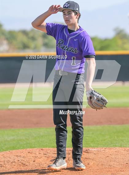 Thumbnail 3 in Santa Barbara vs. Ridgeview (Coach Bob Invitational) photogallery.