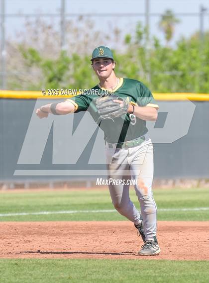 Thumbnail 2 in Santa Barbara vs. Ridgeview (Coach Bob Invitational) photogallery.