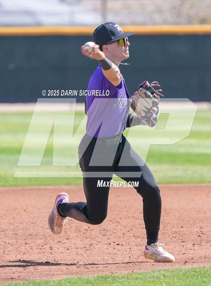 Thumbnail 2 in Santa Barbara vs. Ridgeview (Coach Bob Invitational) photogallery.