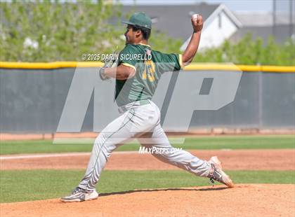 Thumbnail 3 in Santa Barbara vs. Ridgeview (Coach Bob Invitational) photogallery.