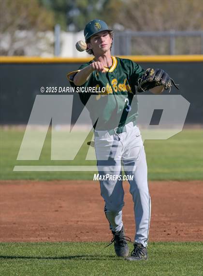 Thumbnail 3 in Santa Barbara vs. Ridgeview (Coach Bob Invitational) photogallery.