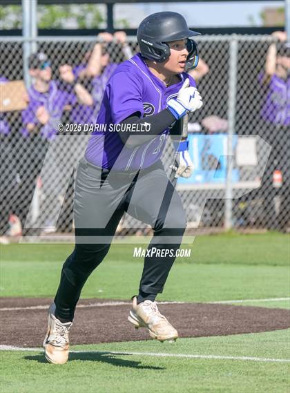 Thumbnail 2 in Santa Barbara vs. Ridgeview (Coach Bob Invitational) photogallery.