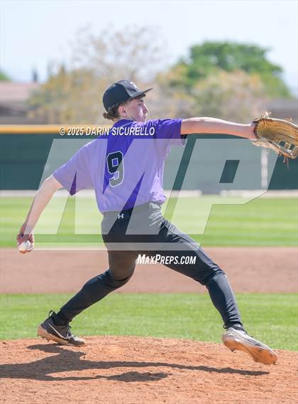 Thumbnail 2 in Santa Barbara vs. Ridgeview (Coach Bob Invitational) photogallery.