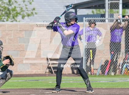 Thumbnail 2 in Santa Barbara vs. Ridgeview (Coach Bob Invitational) photogallery.