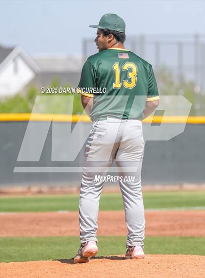 Thumbnail 2 in Santa Barbara vs. Ridgeview (Coach Bob Invitational) photogallery.