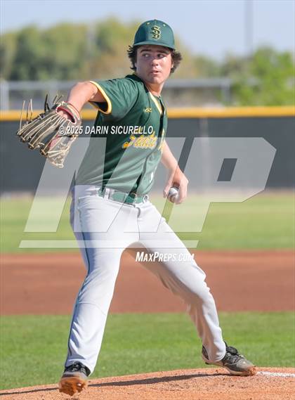 Thumbnail 3 in Santa Barbara vs. Ridgeview (Coach Bob Invitational) photogallery.