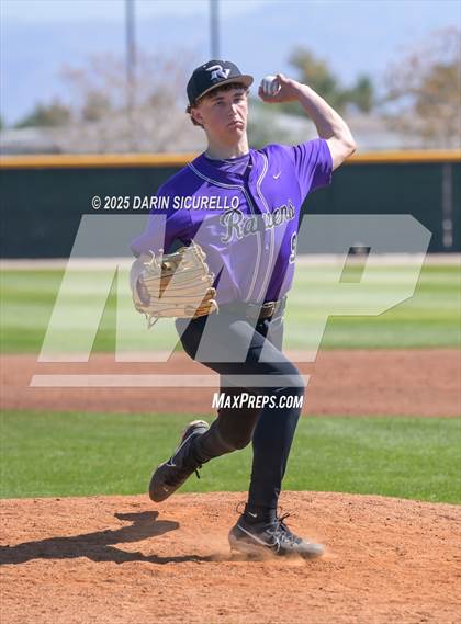 Thumbnail 1 in Santa Barbara vs. Ridgeview (Coach Bob Invitational) photogallery.
