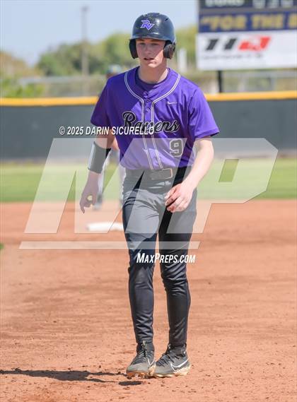 Thumbnail 1 in Santa Barbara vs. Ridgeview (Coach Bob Invitational) photogallery.