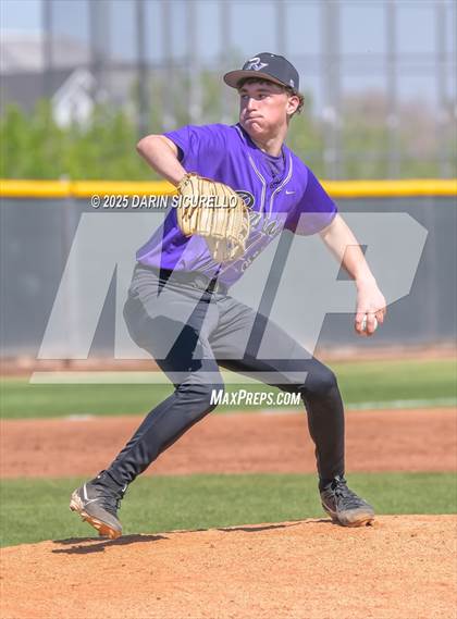 Thumbnail 3 in Santa Barbara vs. Ridgeview (Coach Bob Invitational) photogallery.