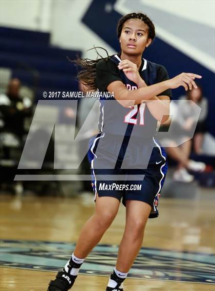 Thumbnail 1 in Coronado vs St. Genevieve photogallery.