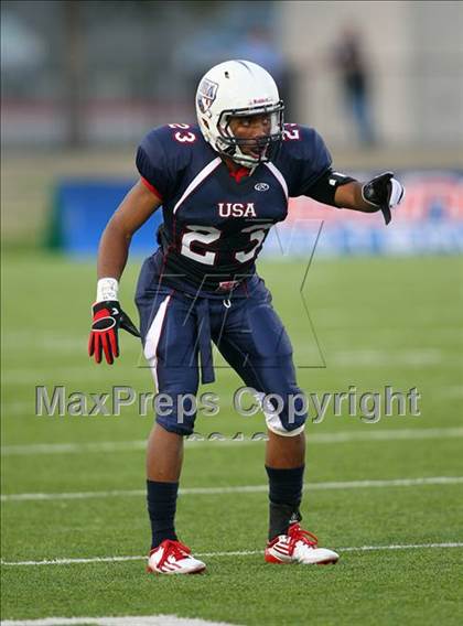 Thumbnail 1 in USA Team vs. World Team (International Bowl) photogallery.