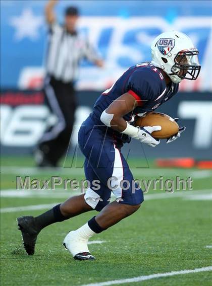 Thumbnail 2 in USA Team vs. World Team (International Bowl) photogallery.
