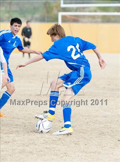 Thumbnail 2 in Sahuarita vs. Sabino (Chris Mair Tournament) photogallery.