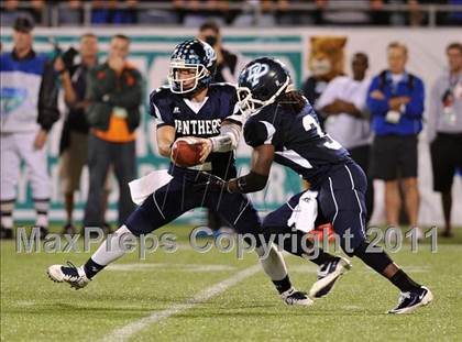 Thumbnail 2 in Dr. Phillips vs. Central (FHSAA 6A Final)  photogallery.